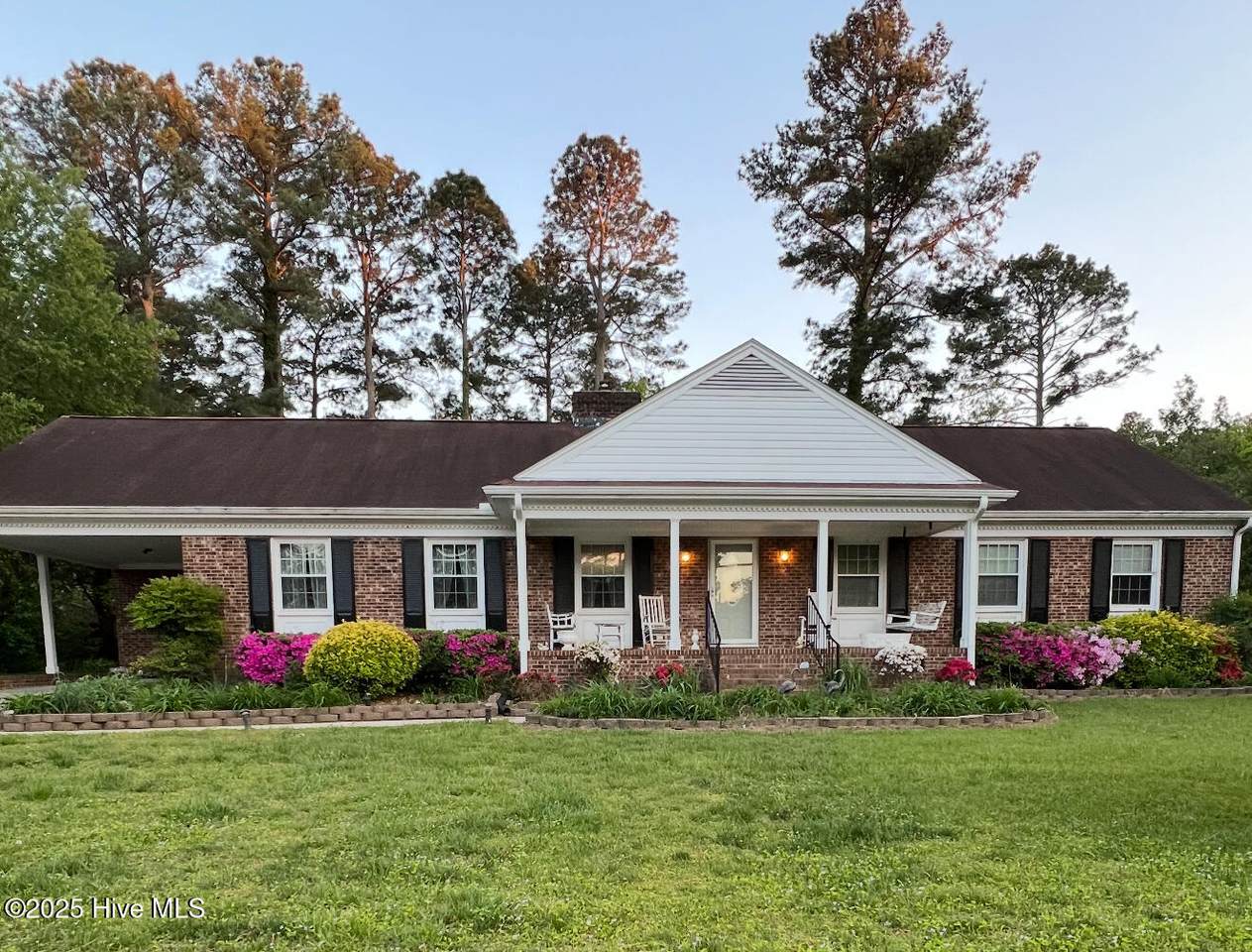 1103 Peachtree Road - Photo 1