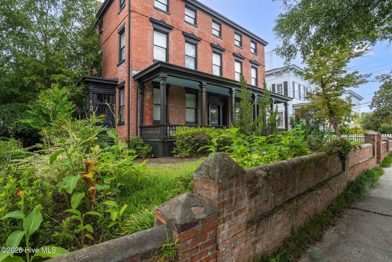 416 Front Street - Photo 1