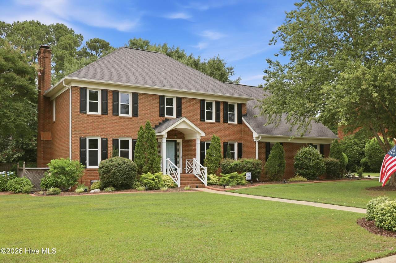 105 Christina Drive - Photo 1