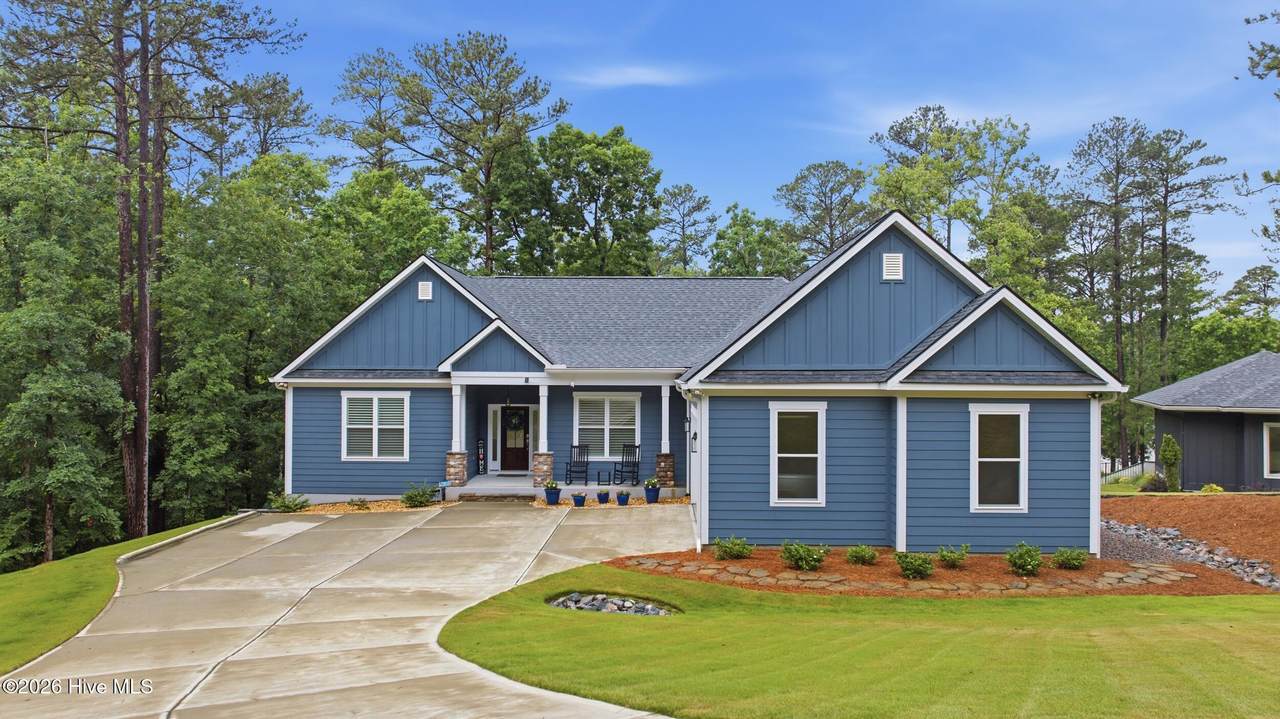 153 Ashland Drive - Photo 1