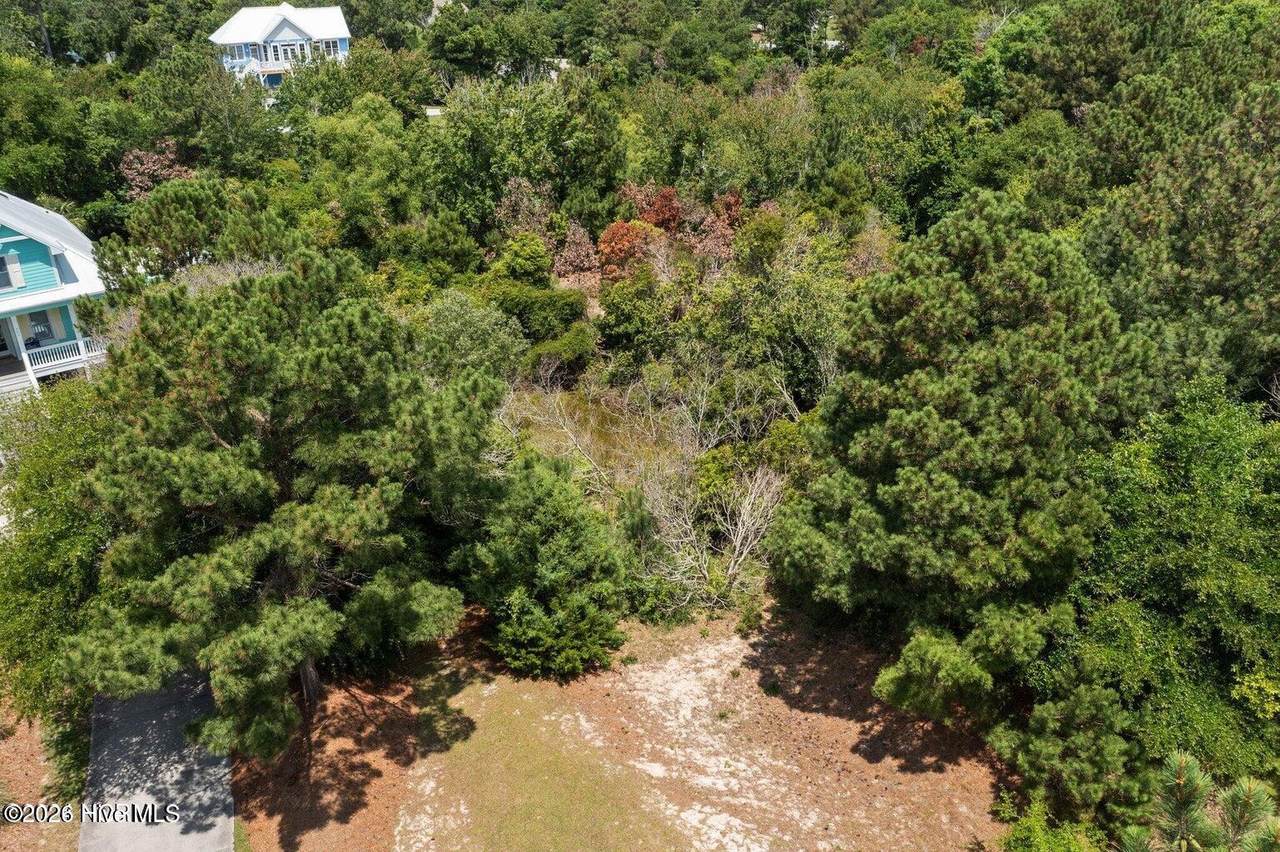 302 Governor Safford Lane - Photo 1