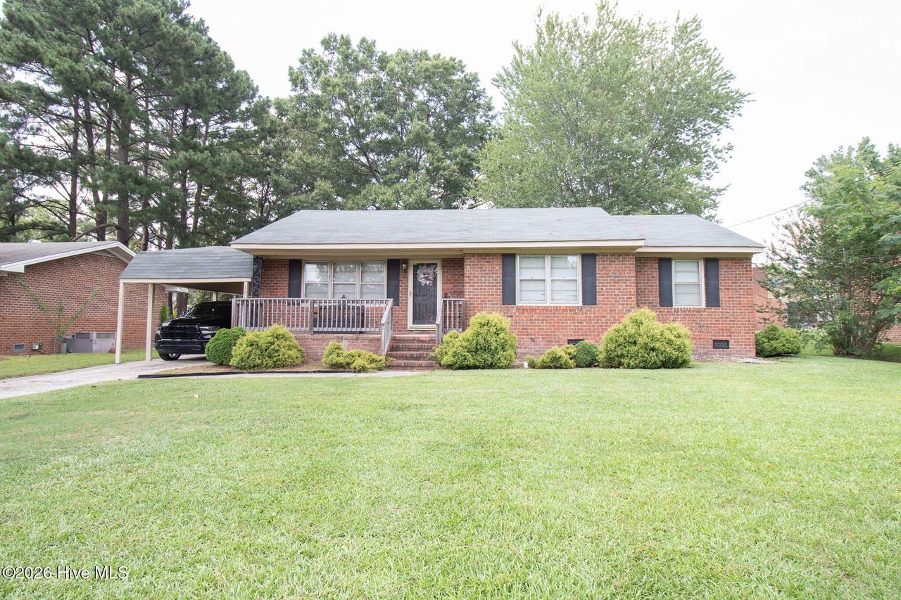 1612 King Circle - Photo 1