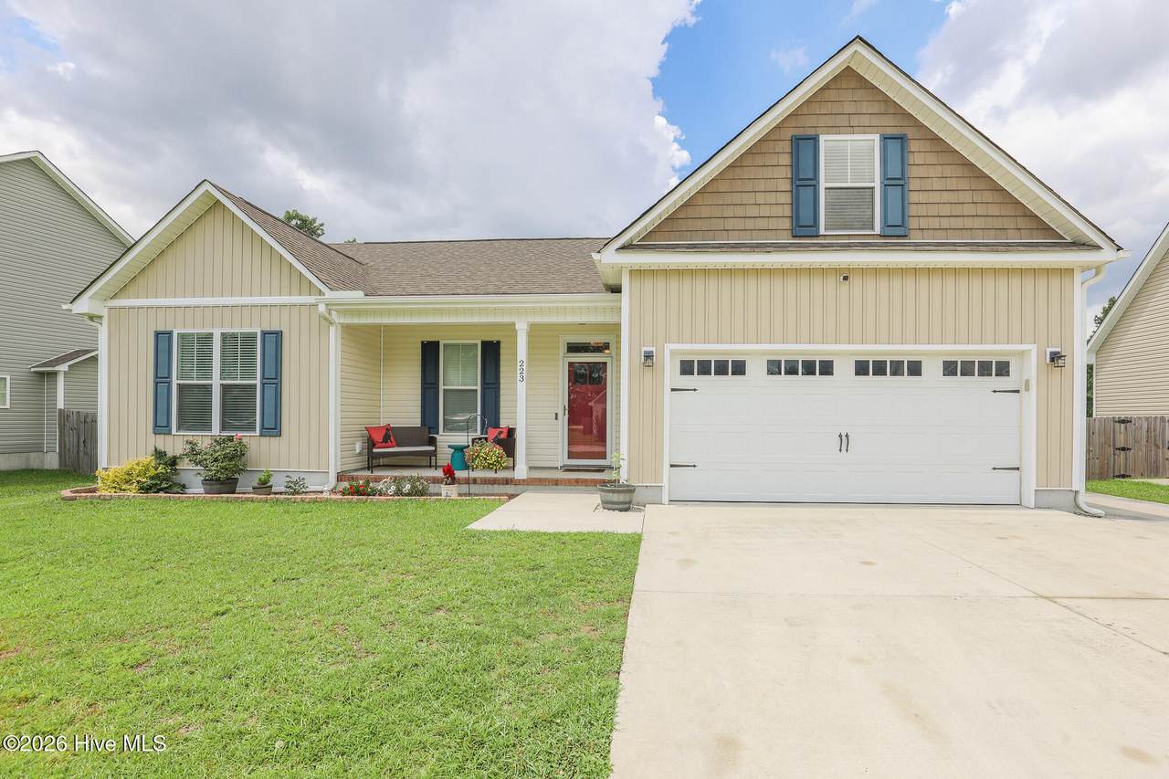 223 Holly Grove Court - Photo 1