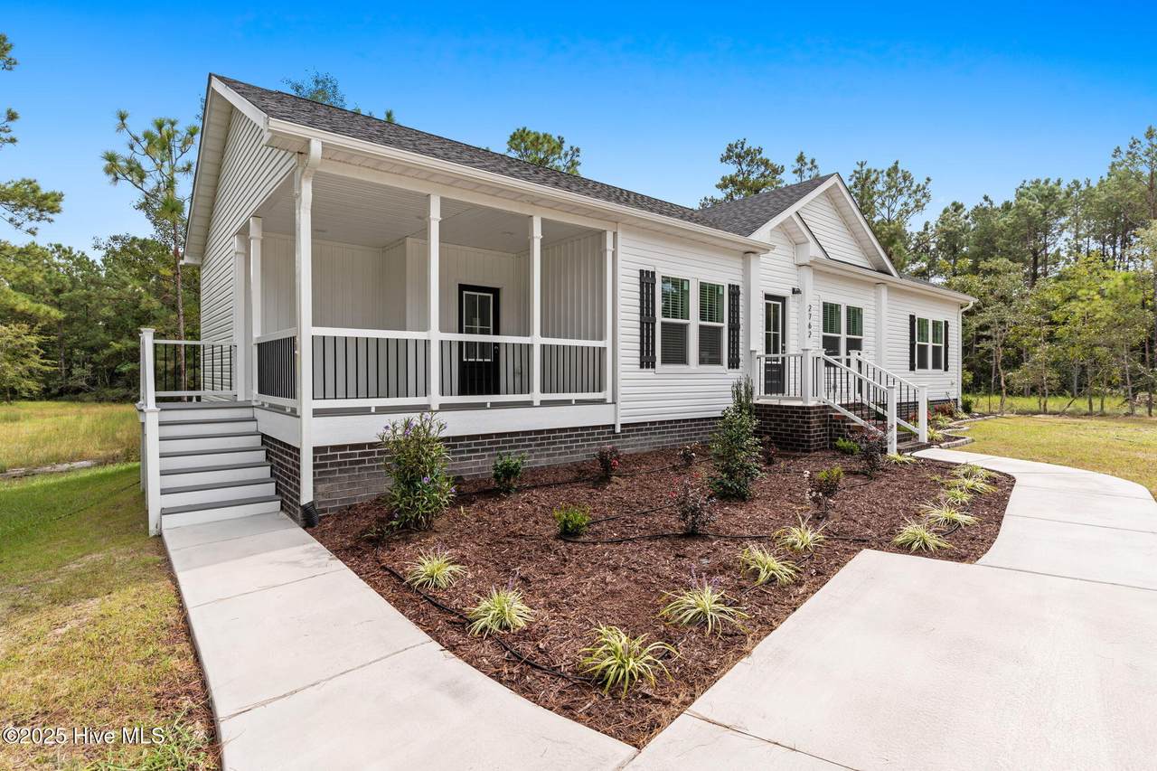 2762 Emily Lane - Photo 1