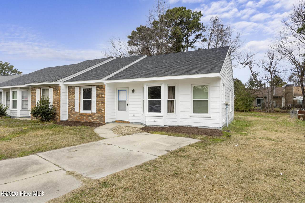 2507 Willow Crest Court - Photo 1