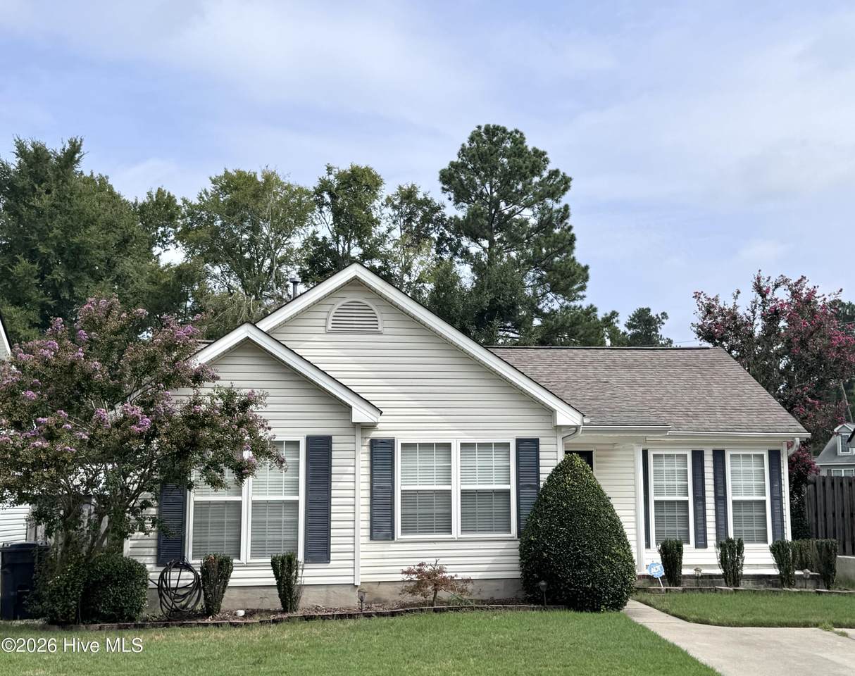 4651 Clifden Avenue - Photo 1