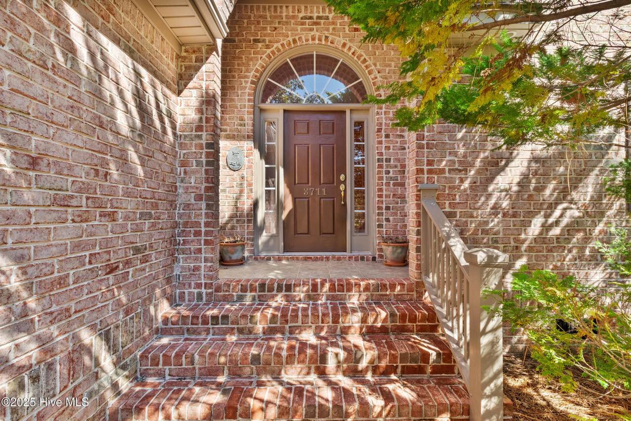 3711 Grantham Court - Photo 1