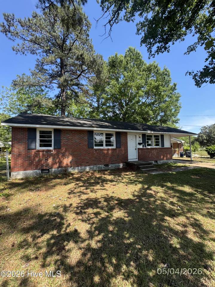 101 Armstrong Drive - Photo 1
