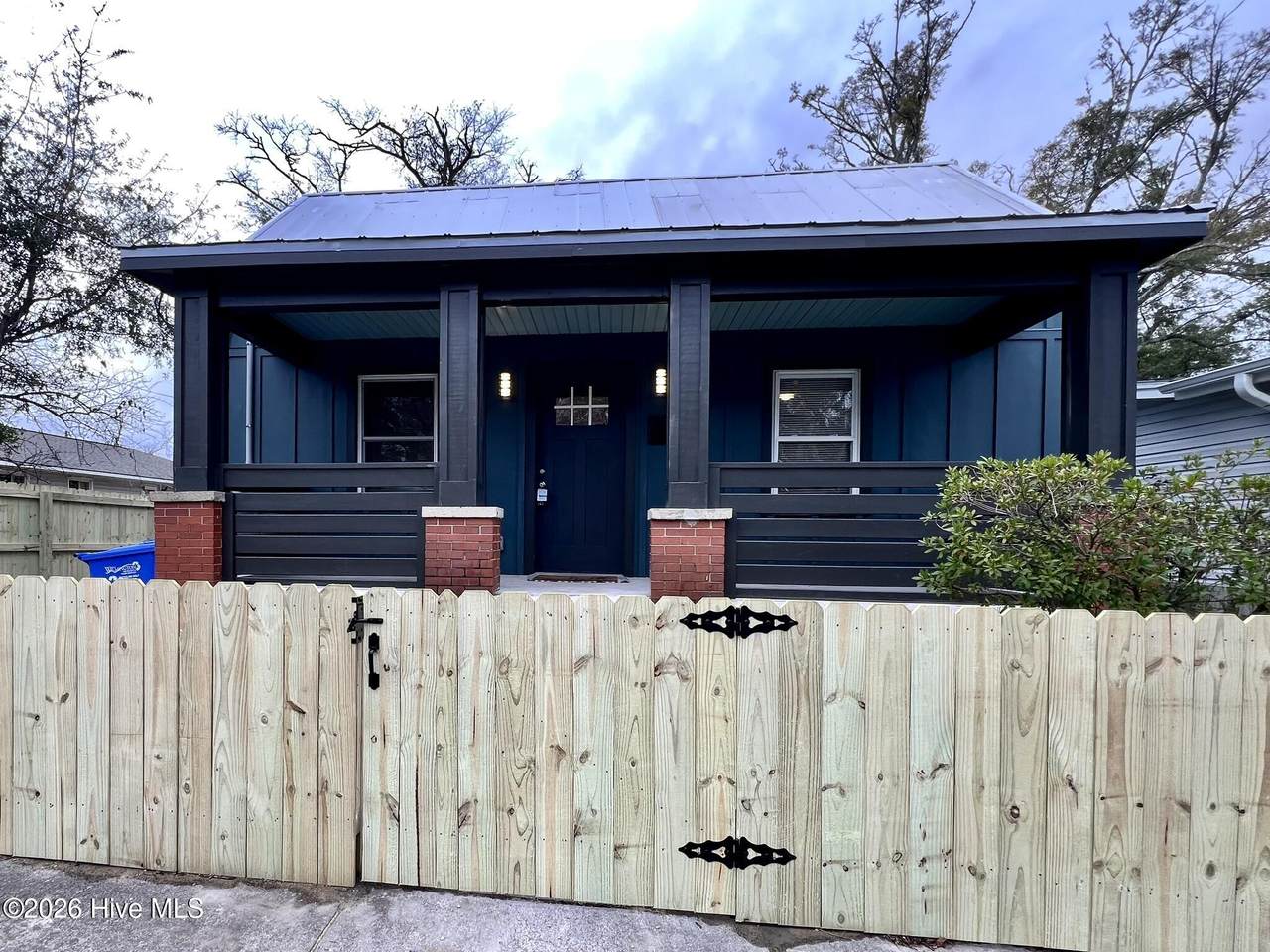 616 9th Street - Photo 1