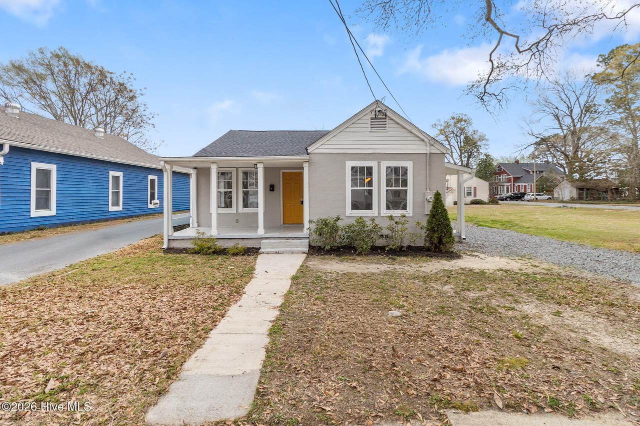 404 Massey Street - Photo 1