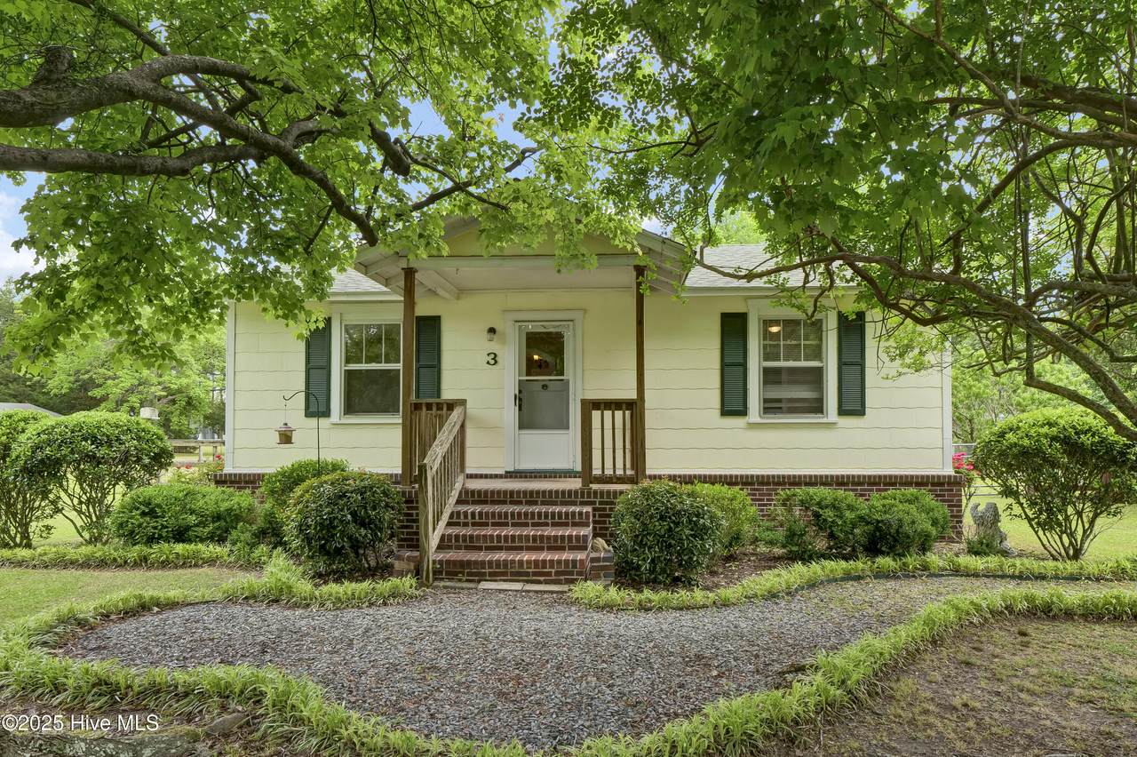 3 Castle Farms Road - Photo 1