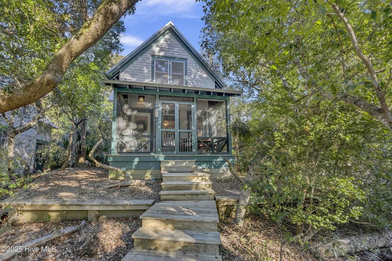 638 Chicamacomico Way - Photo 1