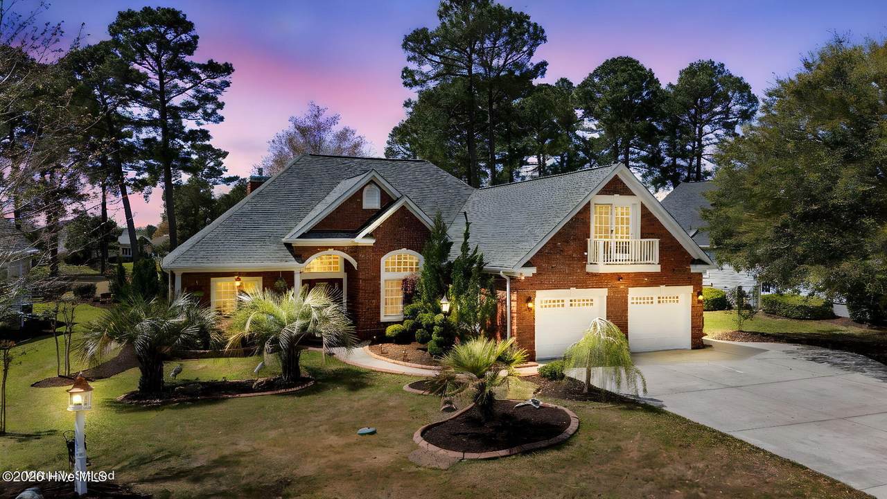 555 Stanton Hall Drive - Photo 1
