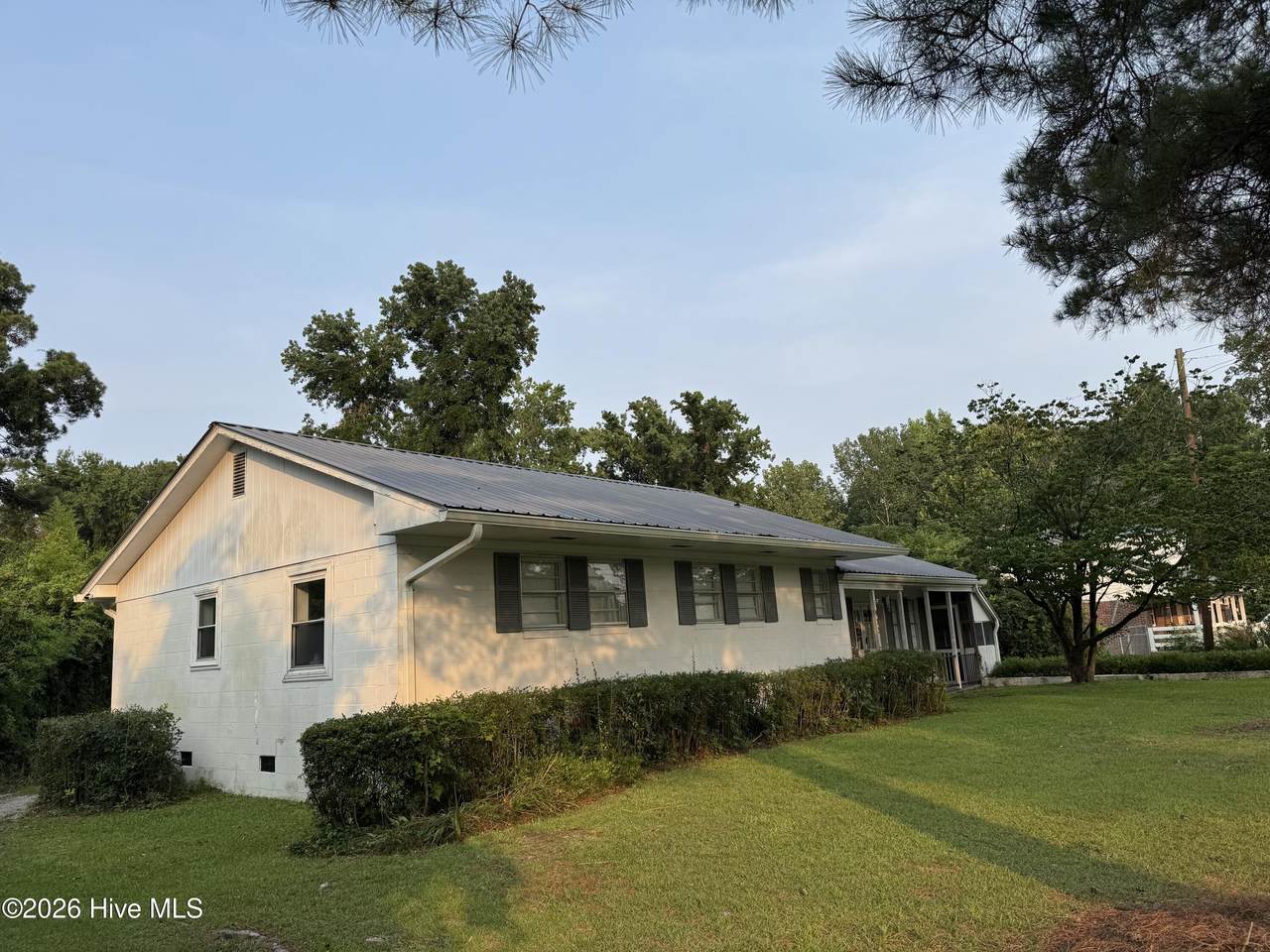 932 Roberdel Road - Photo 1