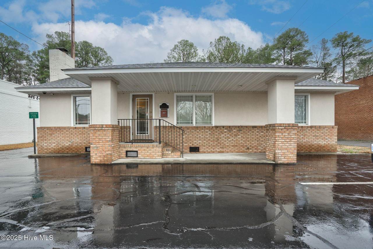 2627 Sunset Avenue - Photo 1