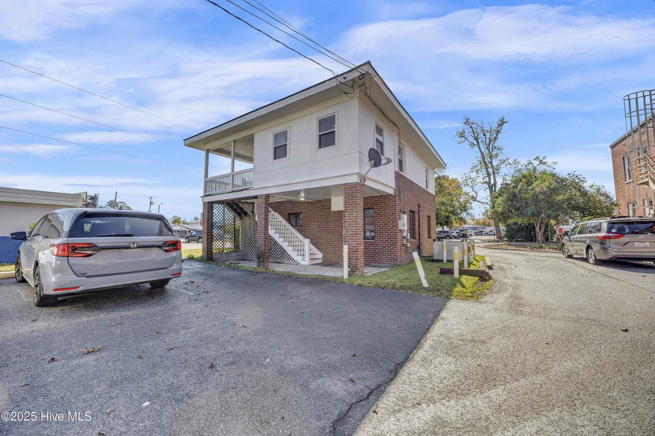 4503 Wrightsville Avenue - Photo 1