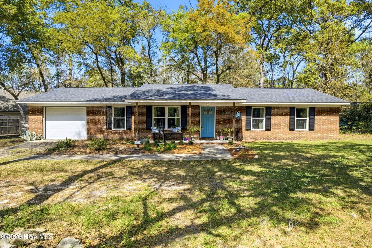 208 Yaupon Drive - Photo 1