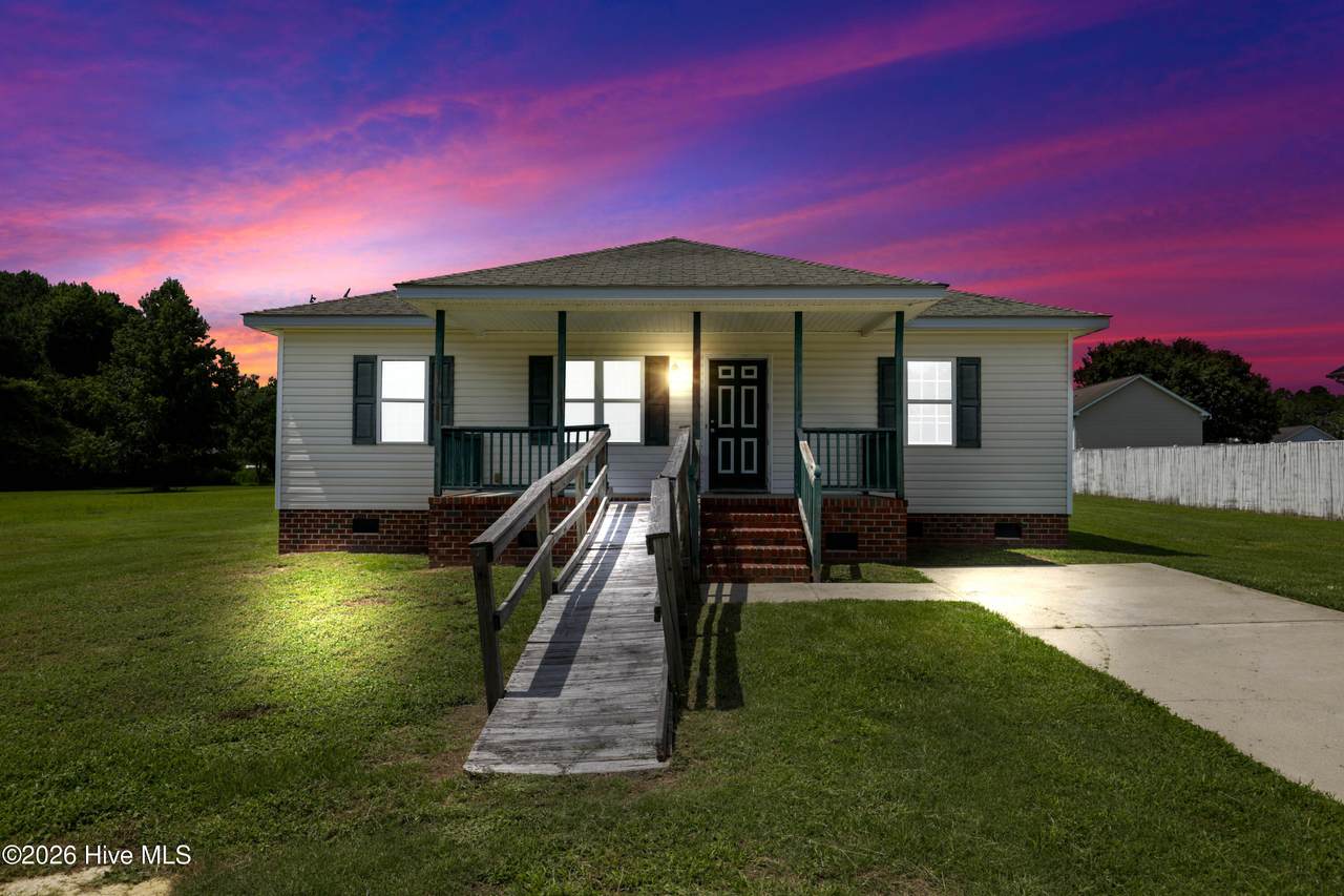 1303 Franklin Court - Photo 1