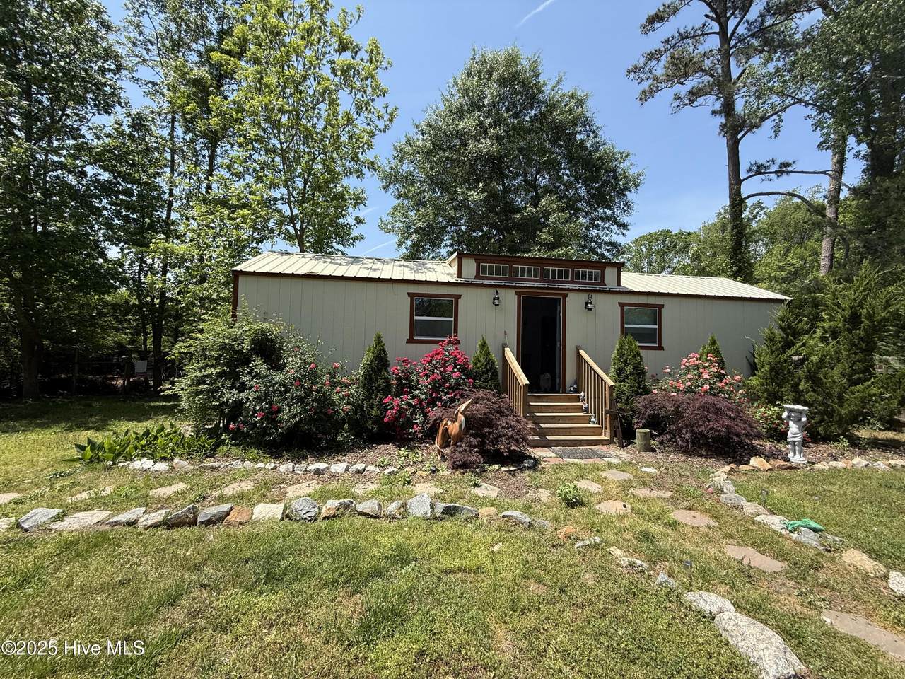 207 Broad Street - Photo 1