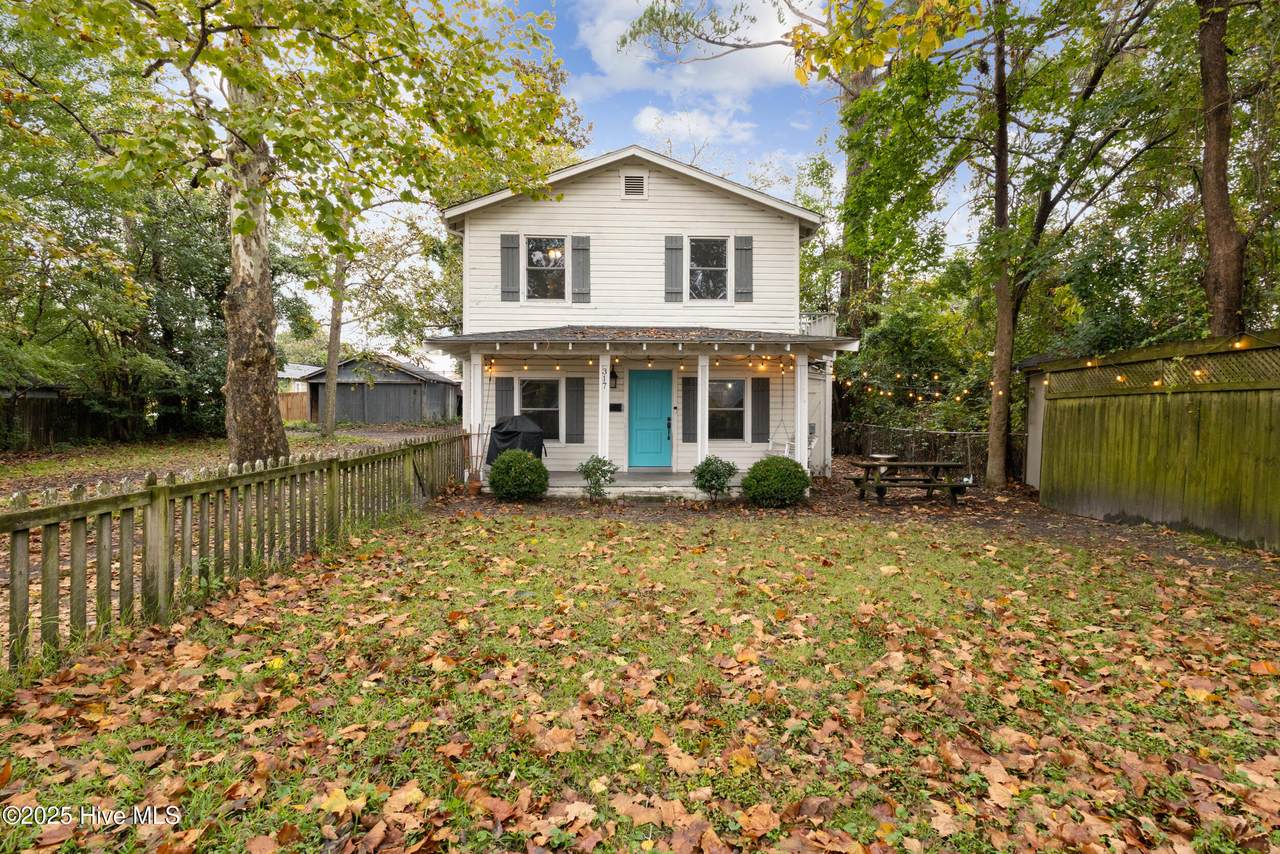 317 15th Street - Photo 1