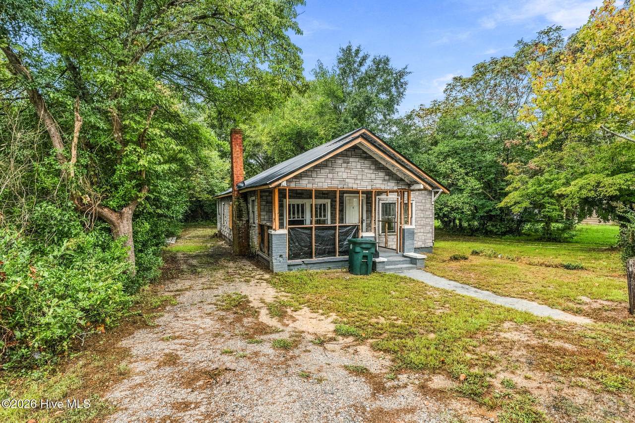 309 Pine Street - Photo 1