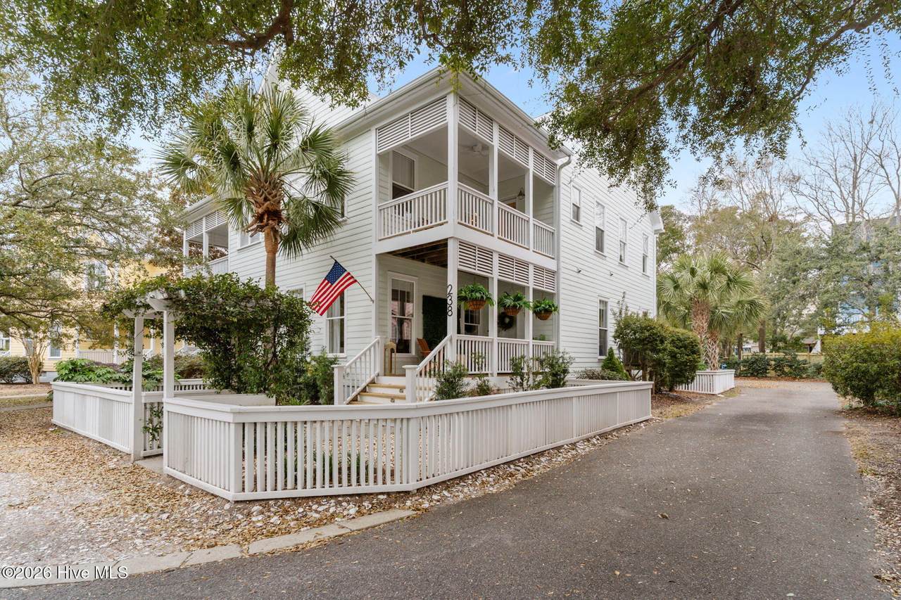 238 Silver Sloop Way - Photo 1