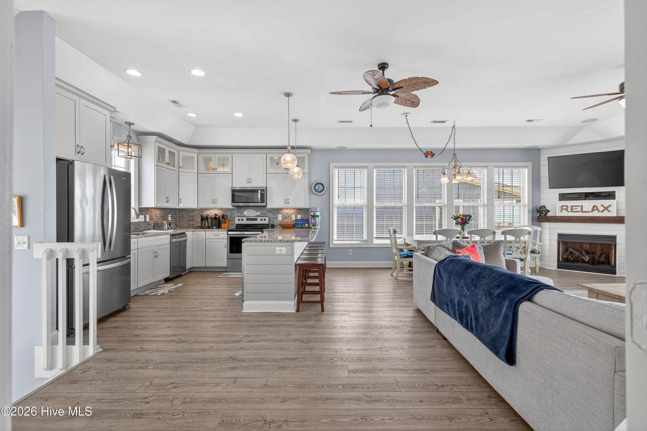 https://bt-photos.global.ssl.fastly.net/ncreg/1280_boomver_1_205427fb6537b65f84e98367b59afbc1-2.jpg