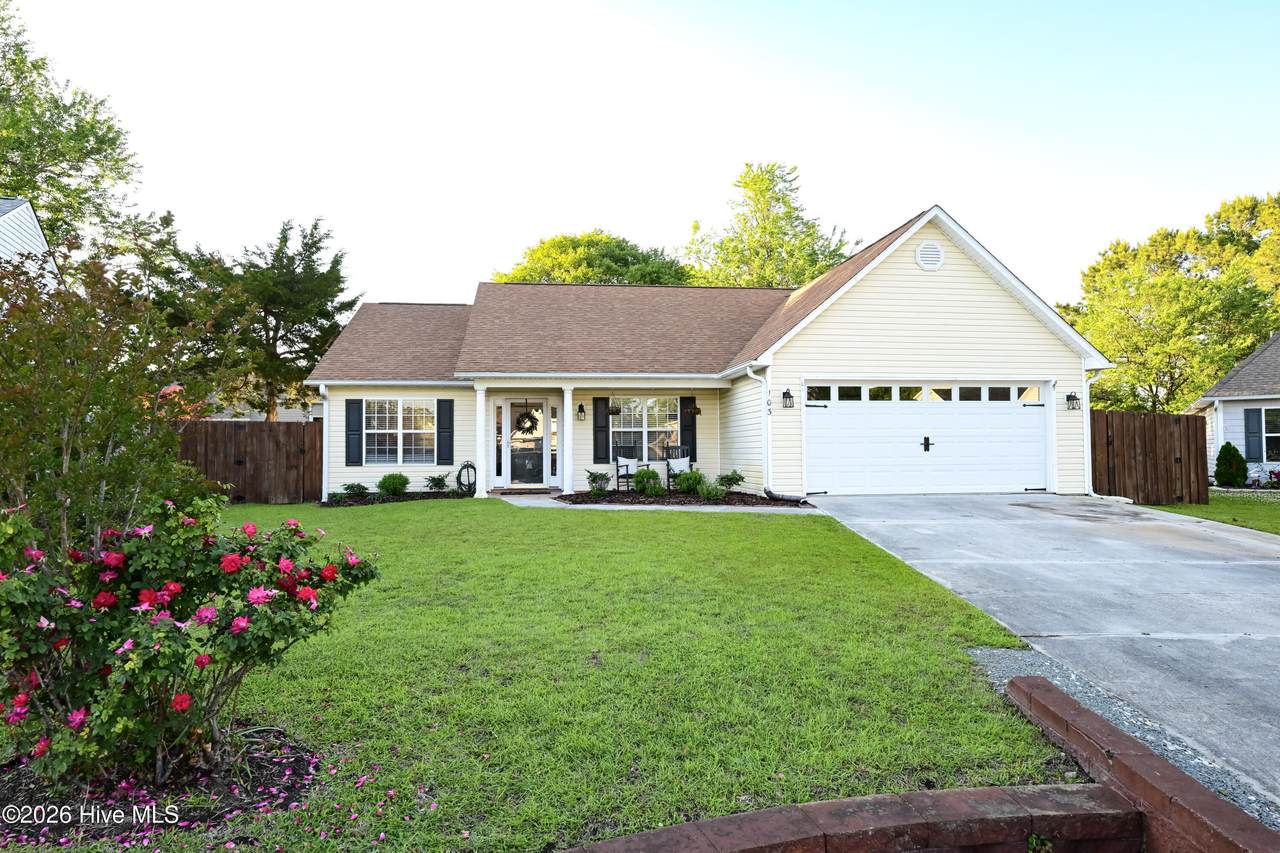 103 Spanish Moss Court - Photo 1