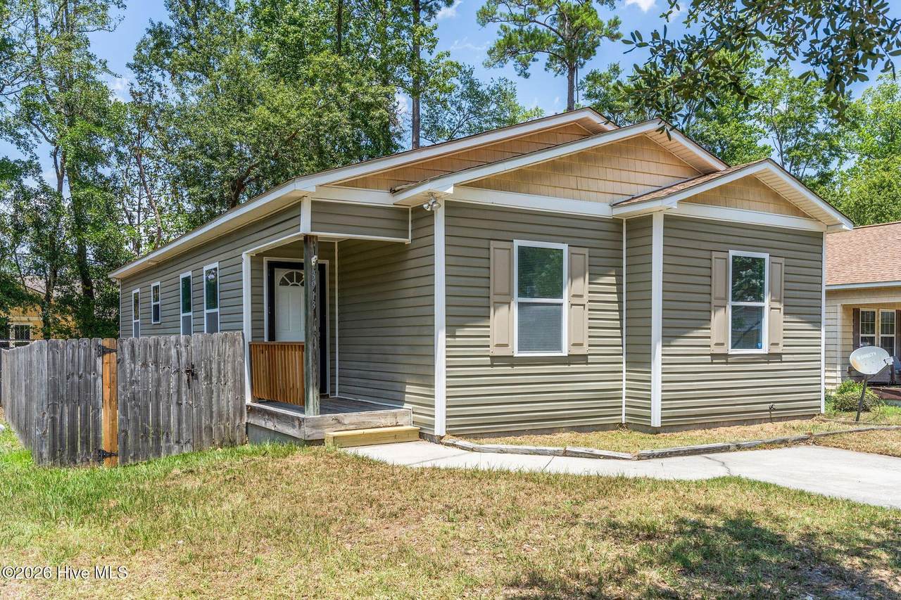 3913 Prices Lane - Photo 1