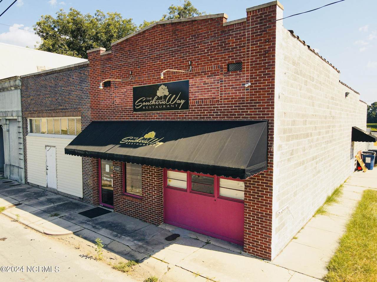 4440 Main Street - Photo 1
