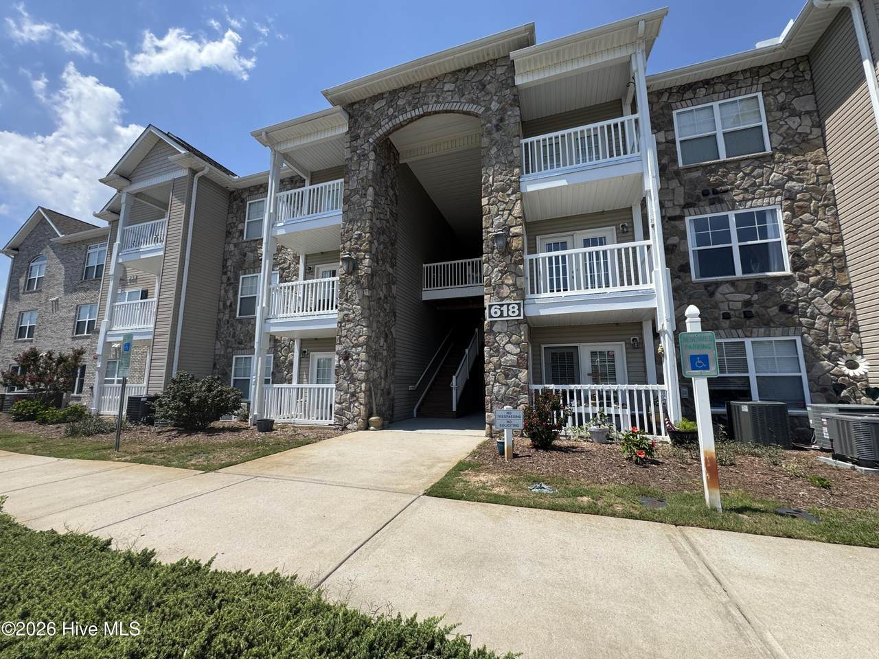618 Condo Club Drive - Photo 1