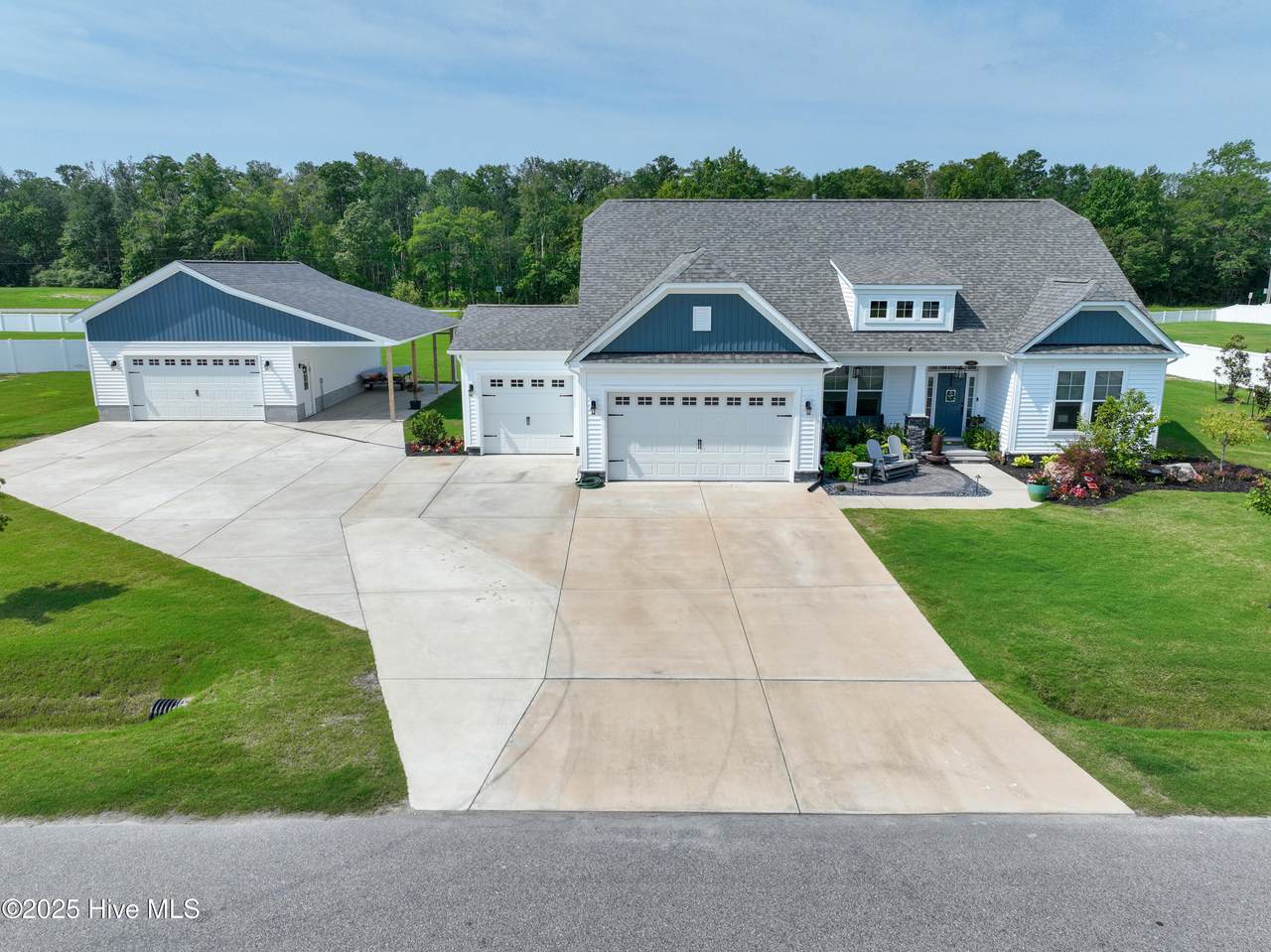 104 Briton Way - Photo 1