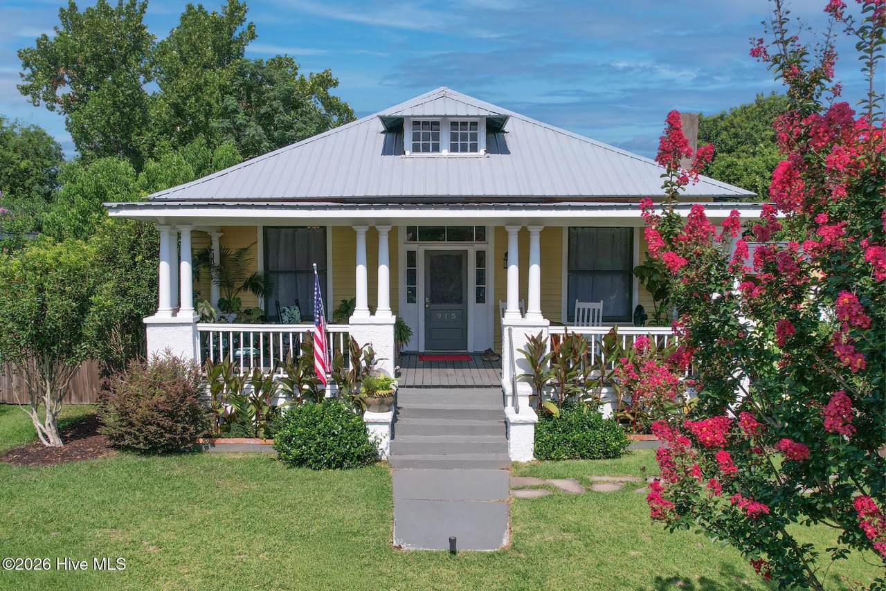 915 Holden Street - Photo 1