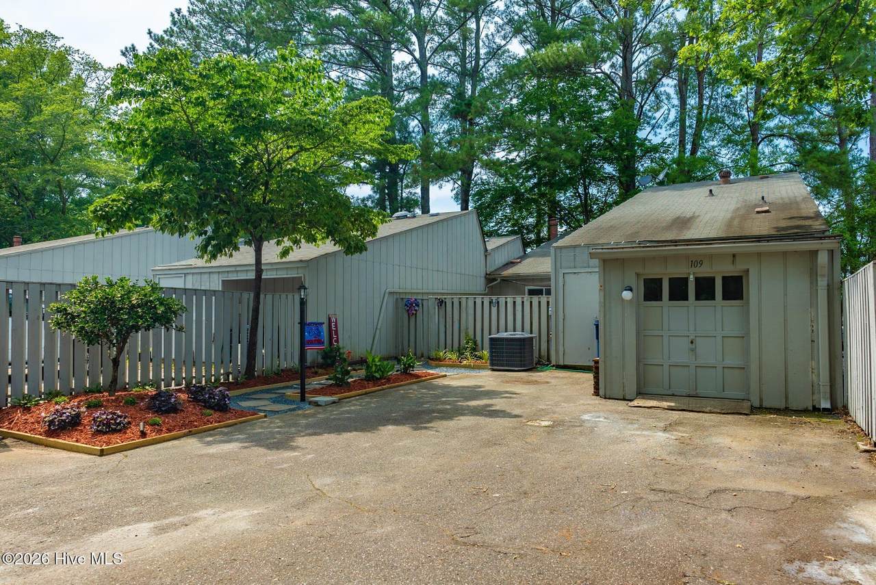 109 Mallards Cove - Photo 1