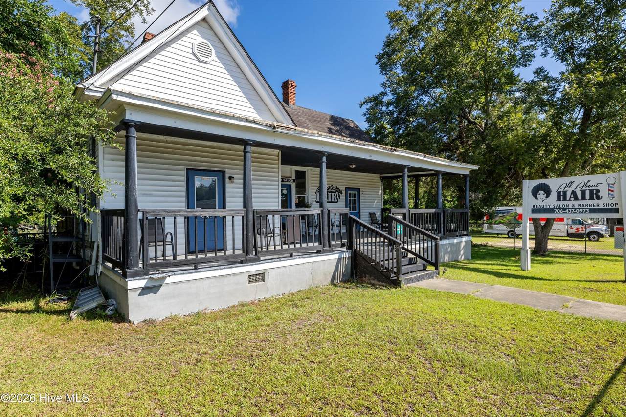 505 6th Street - Photo 1