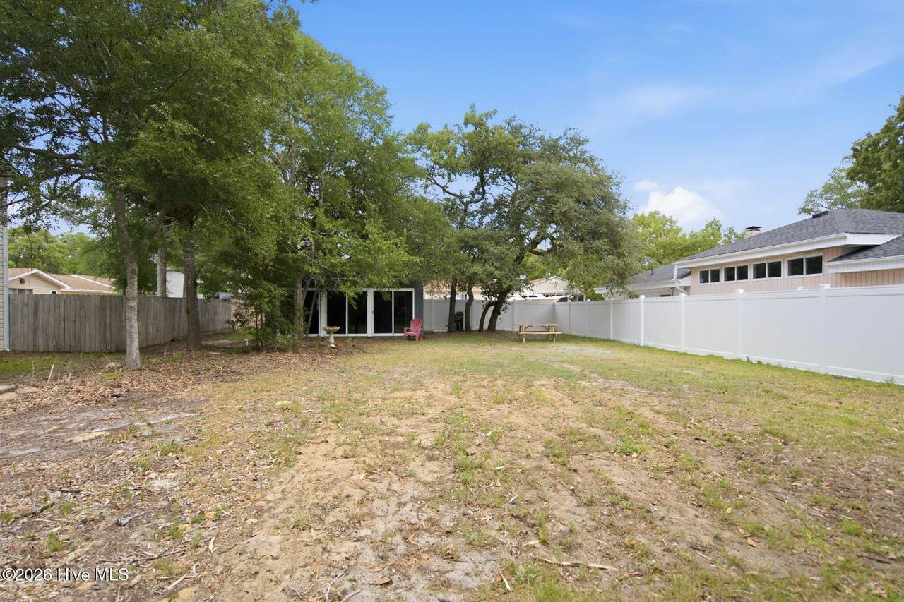 206 Oak Island Drive - Photo 1