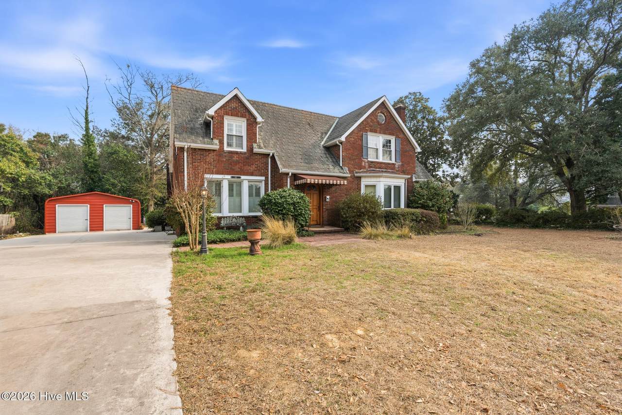 611 Rice Street - Photo 1