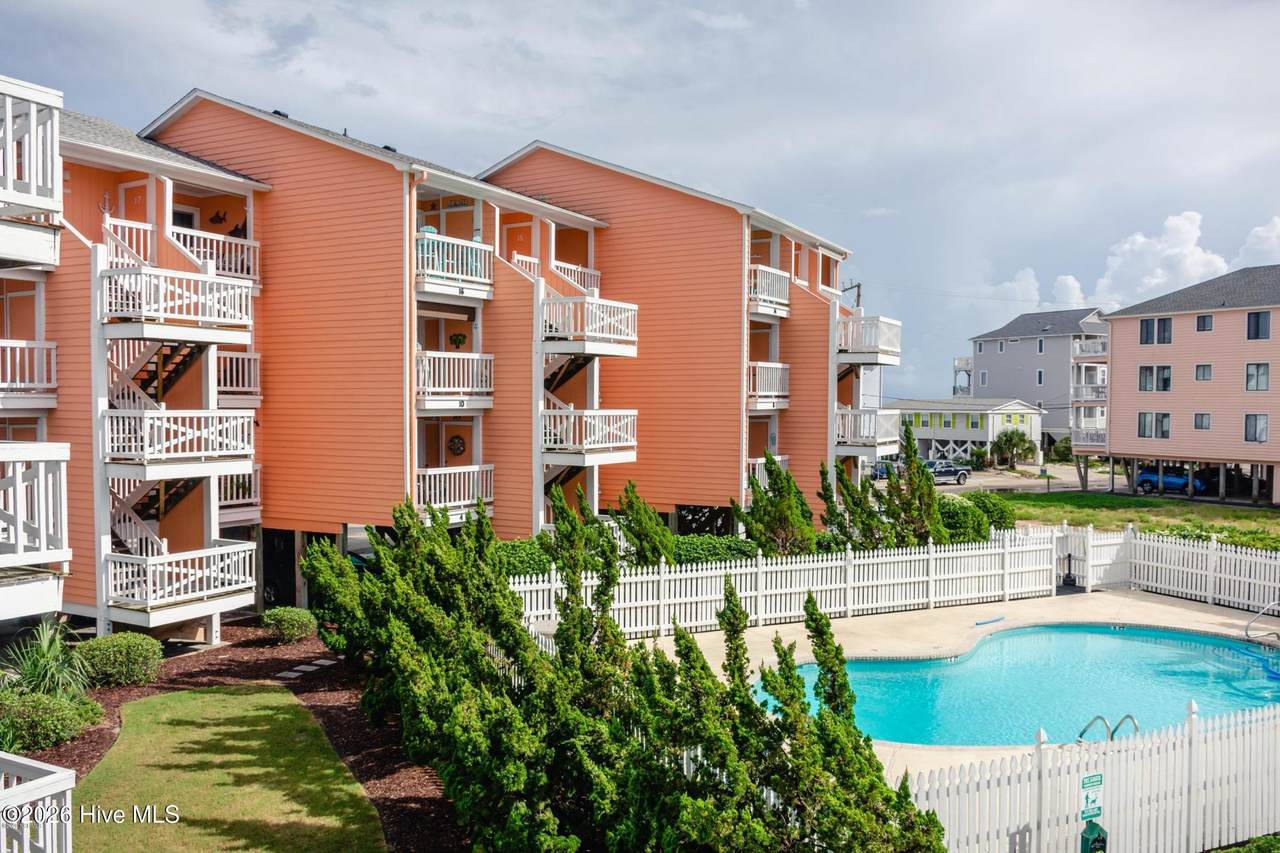 1615 Carolina Beach Avenue - Photo 1
