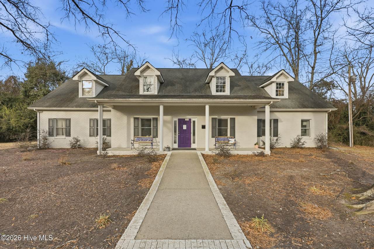 312 Queen Street - Photo 1