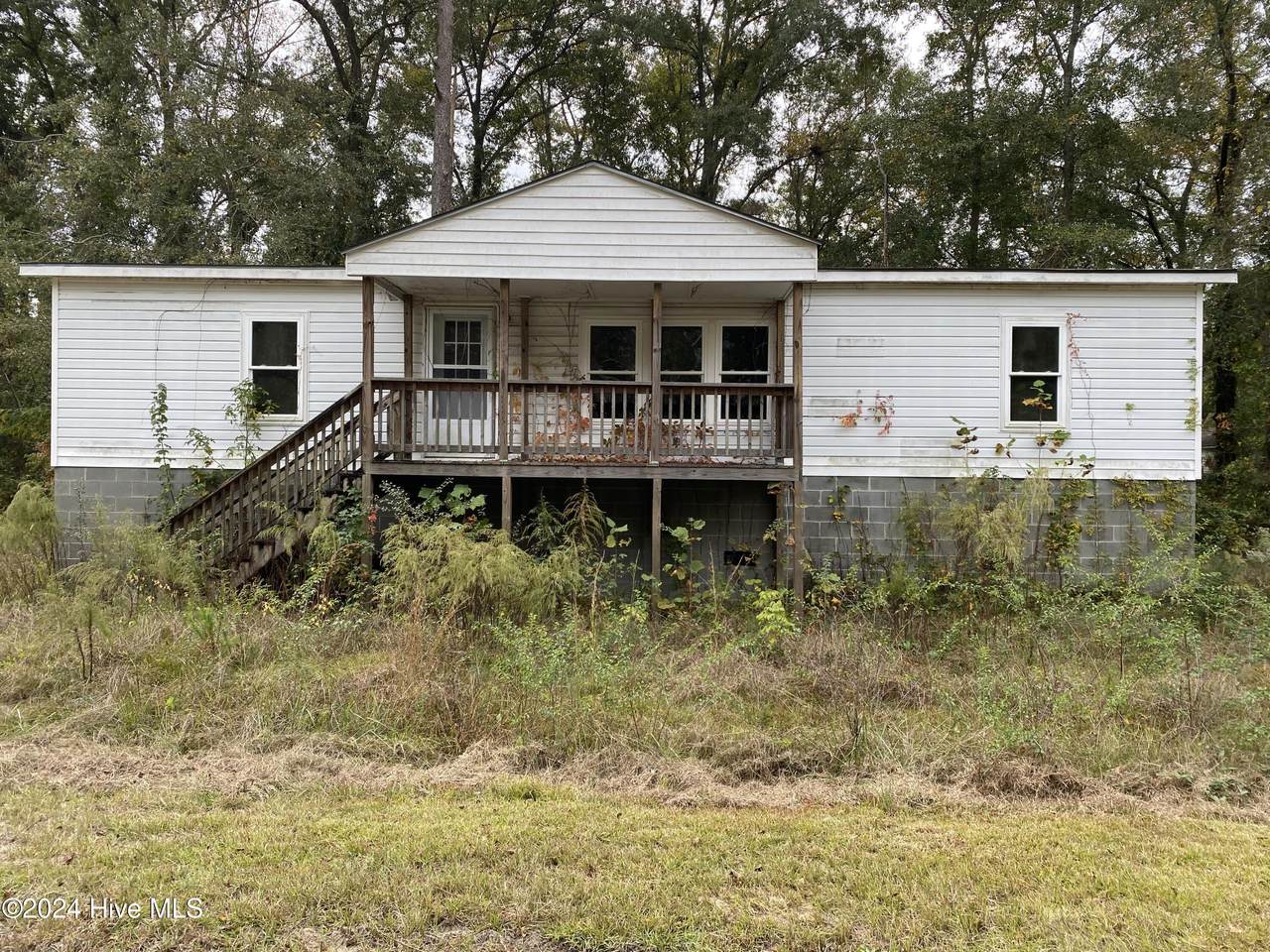 138 Simmons Street - Photo 1