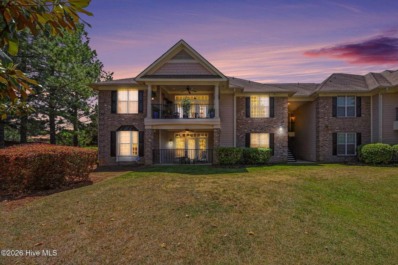 1820 Jennifer Lane - Photo 1