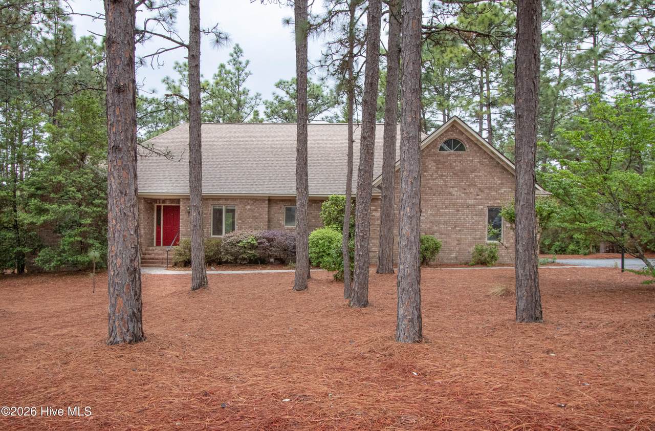 2 Interlachon Drive - Photo 1