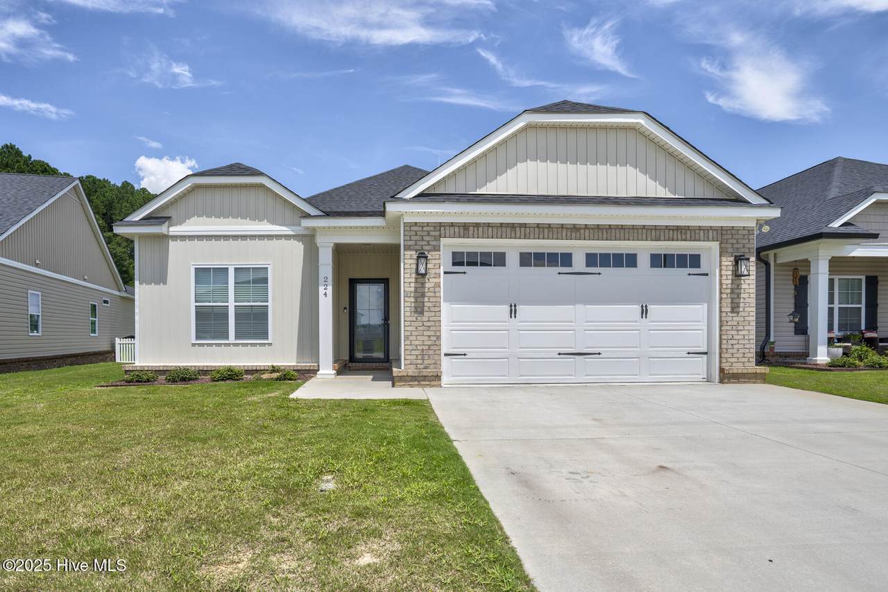 224 Brunswick Drive - Photo 1