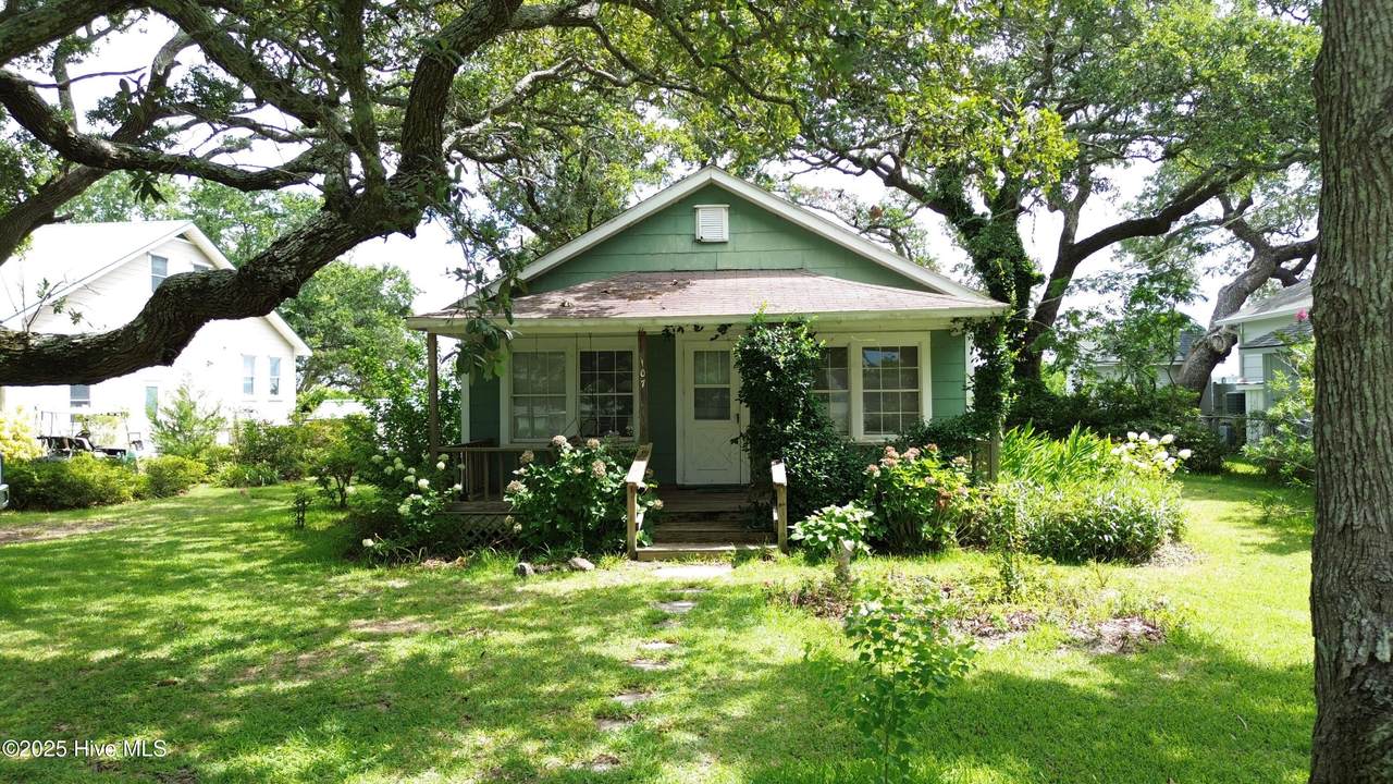 107 Lennoxville Point Road - Photo 1