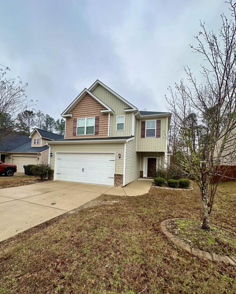 2455 Newbury Avenue - Photo 1