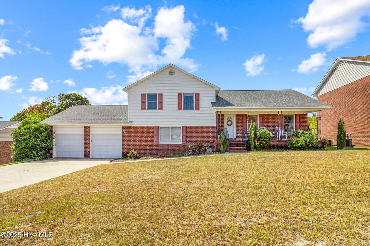 912 Scully Drive - Photo 1