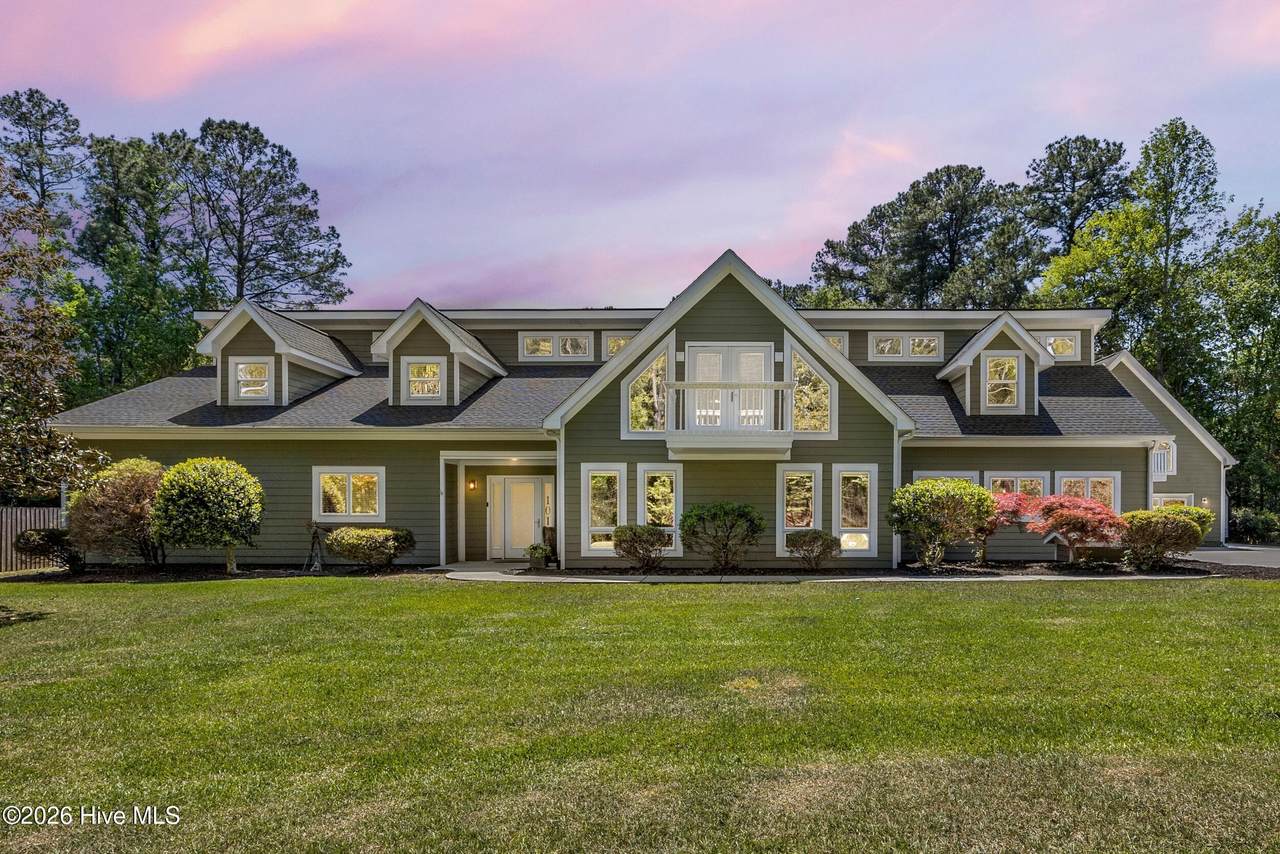1011 Greenway Road - Photo 1