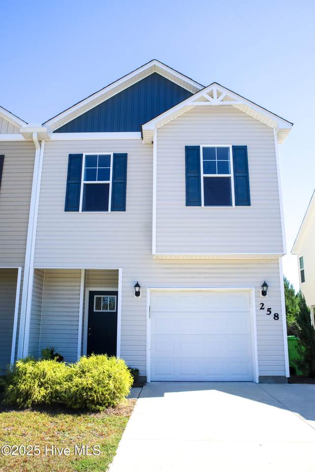 258 Currituck Drive - Photo 1