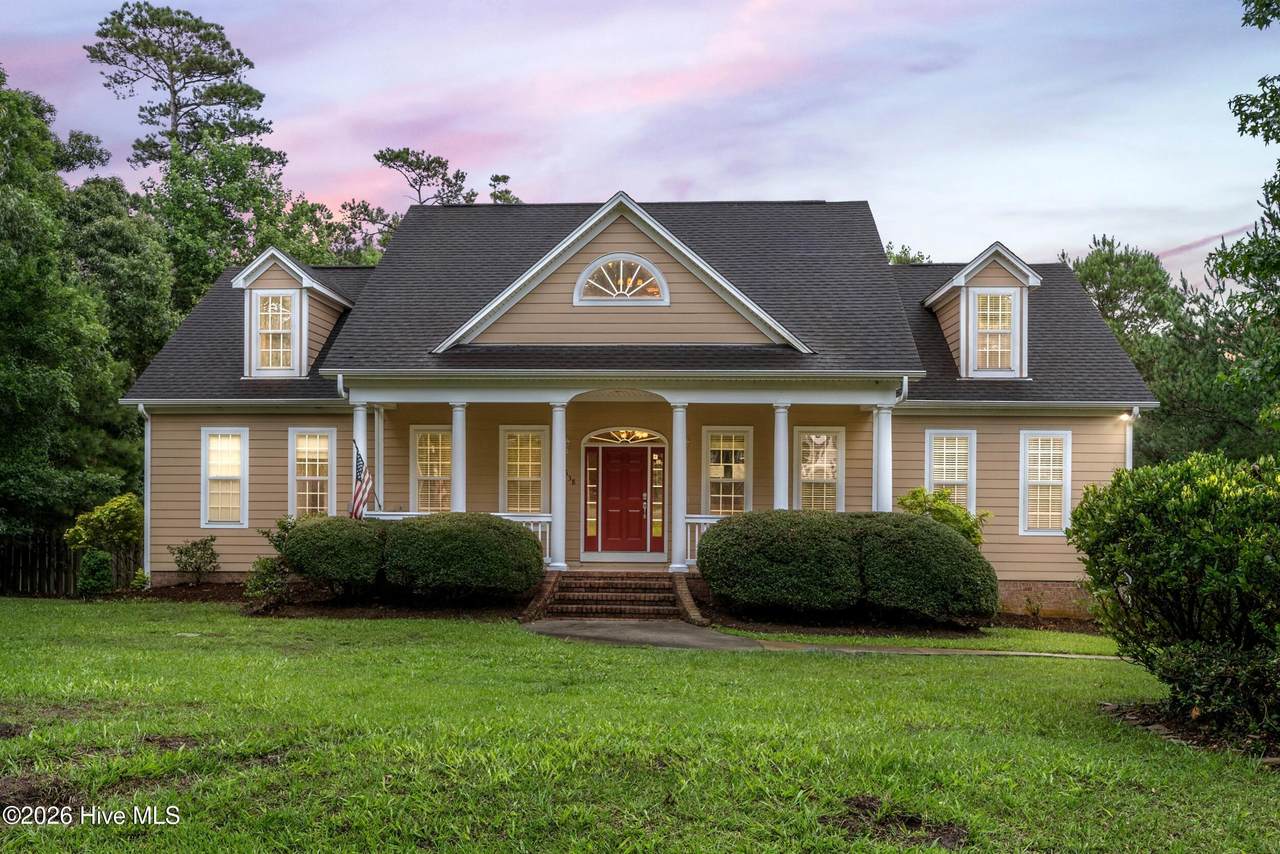 638 Ravenswood Road - Photo 1