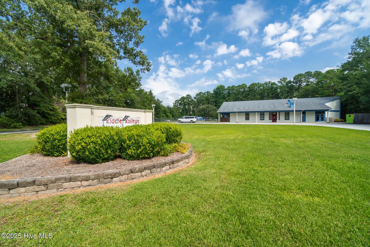 704 Newman Road - Photo 1